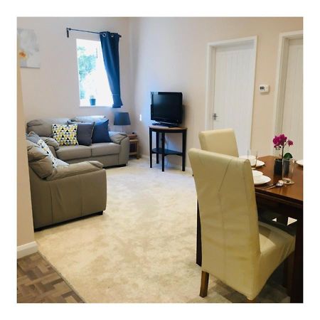 Private 1St Floor Apartment - Perfect For Port Of Dover, Eurotunnel And Short Stays Εξωτερικό φωτογραφία