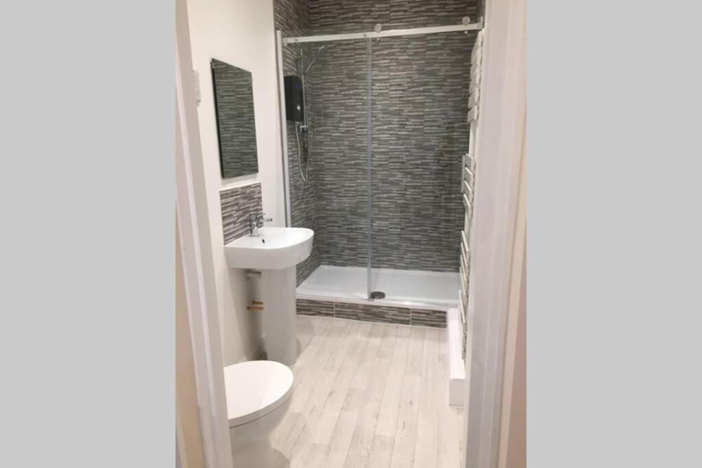 Private 1St Floor Apartment - Perfect For Port Of Dover, Eurotunnel And Short Stays Εξωτερικό φωτογραφία